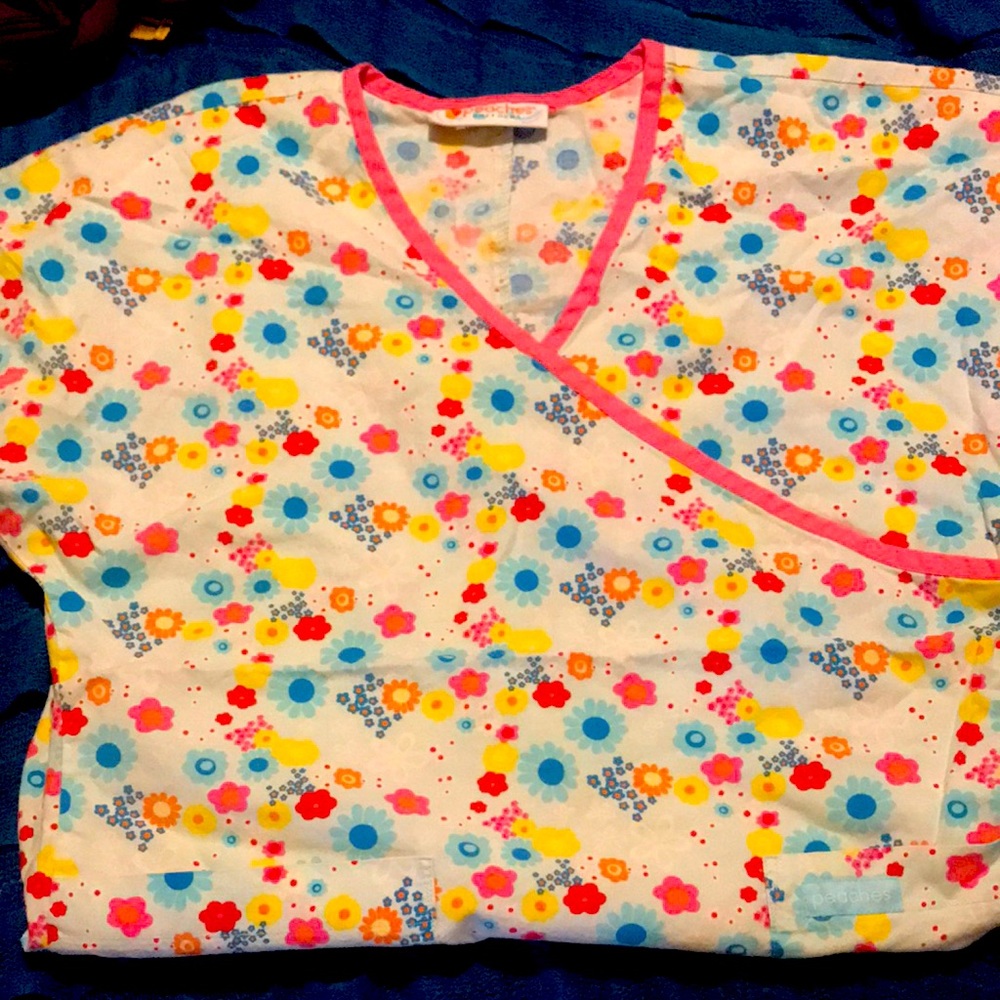 Scrub top